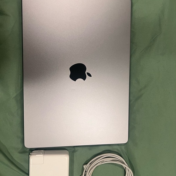 Apple Silver MacBook Laptops